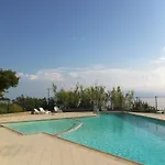 Les Pieds Dans L'eau Santa-Lucia-di-Moriani