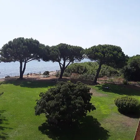 Les Pieds Dans L'eau Апартаменты *