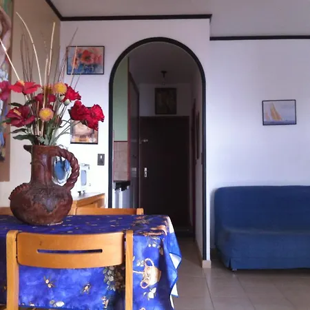 Les Pieds Dans L'eau * Santa-Lucia-di-Moriani