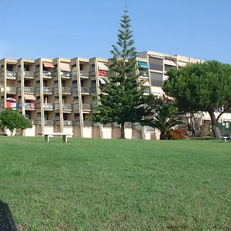 Les Pieds Dans L'eau * Санта-Люсьа-ди-Морьяни