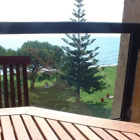 Les Pieds Dans L'eau