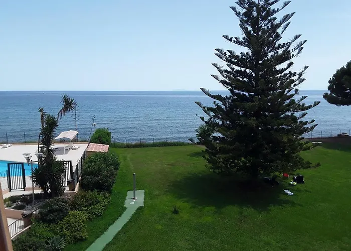 Les Pieds Dans L'eau *