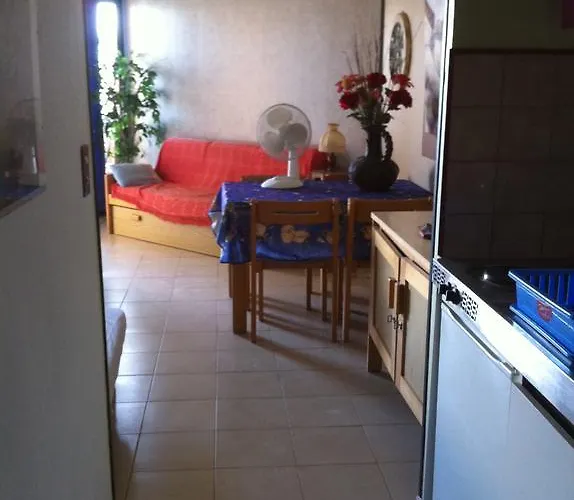 Les Pieds Dans L'eau * 圣露茜亚迪莫伊拉